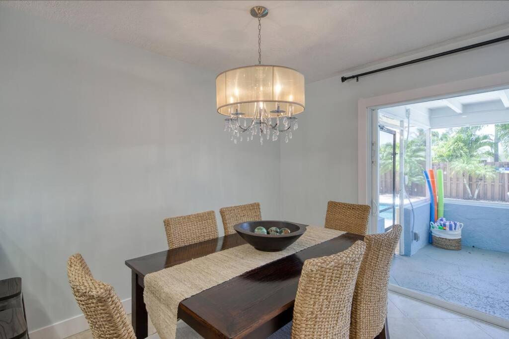 Paradise 4 Min To The Beach With Private Heated Pool Deerfield Beach Exteriör bild